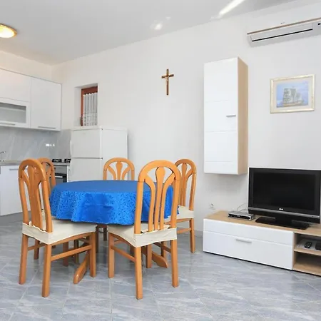 Ostricka Luka 17086a Apartament Sevid