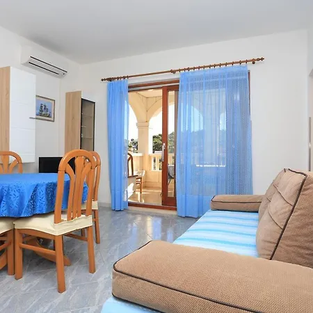 Ostricka Luka 17086a Apartament